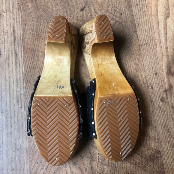 Betsey Johnson Carved Wooden Slides - Picture 5 of 5